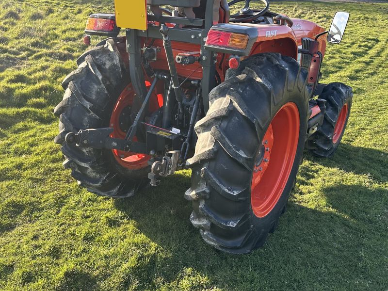 Kubota L1-552 Compact Tractor with Agricultural Tyres